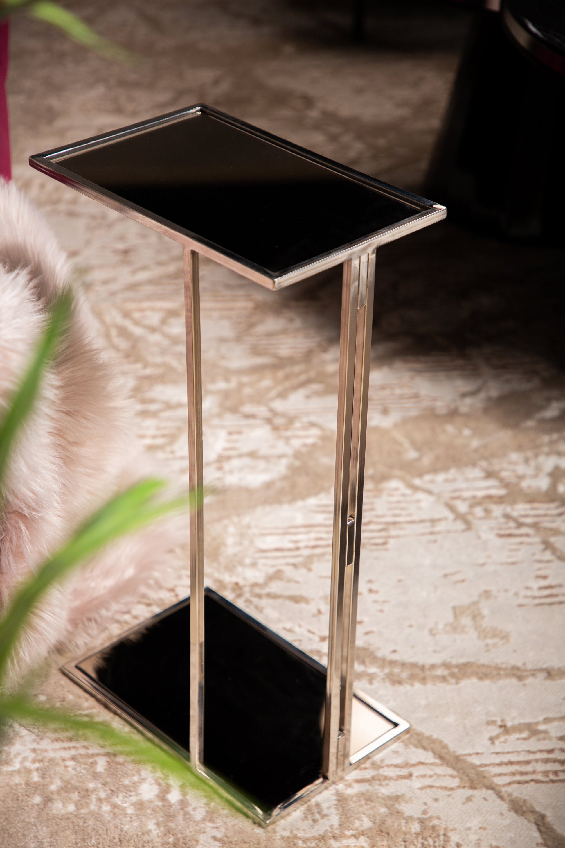 The Perfect Finishing Touch: Shop Marble, Glass & Wooden End Tables at like.furniture.