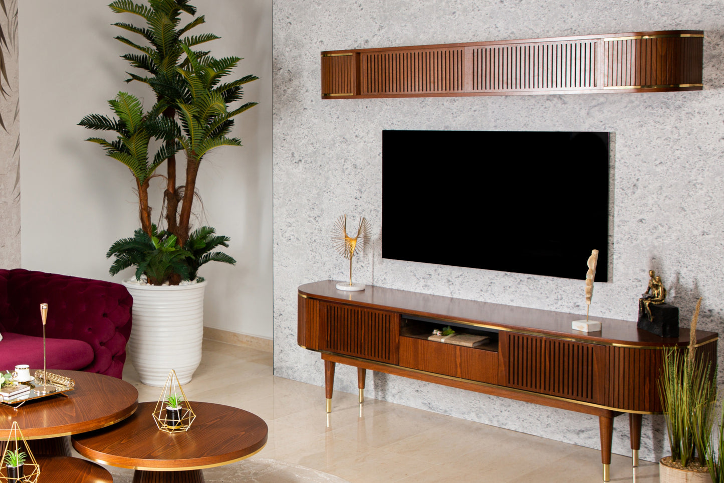 Upgrade Your Entertainment Center with TV Tables & Console Tables from like.furniture.