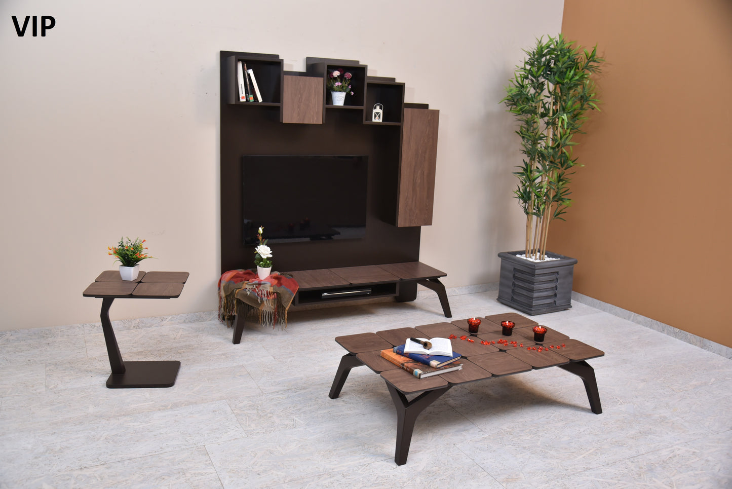 Upgrade Your Entertainment Center with TV Tables & Console Tables from like.furniture.